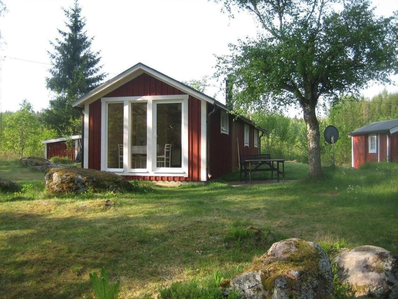 Ferienhaus In Malilla Boote Sauna See Екстериор снимка